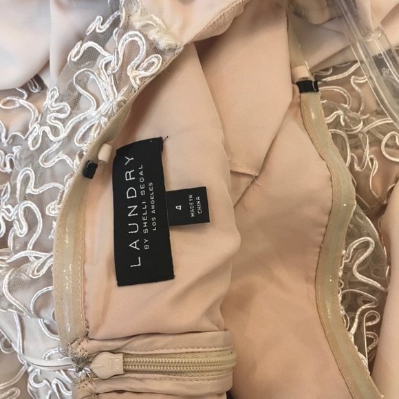 Laundry by Shelli Segal Gown - Picture 6 of 8